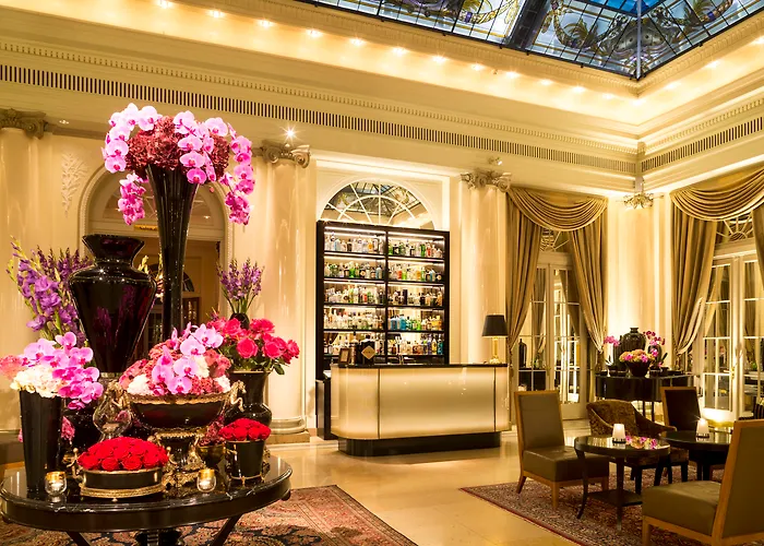 Hotel Bellevue Palace Bern photo